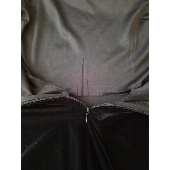 Arianna by Rachel Kaye Black Velvet Bodycon Dress Party Quiet Luxury Feminine - Picture 11 of 11